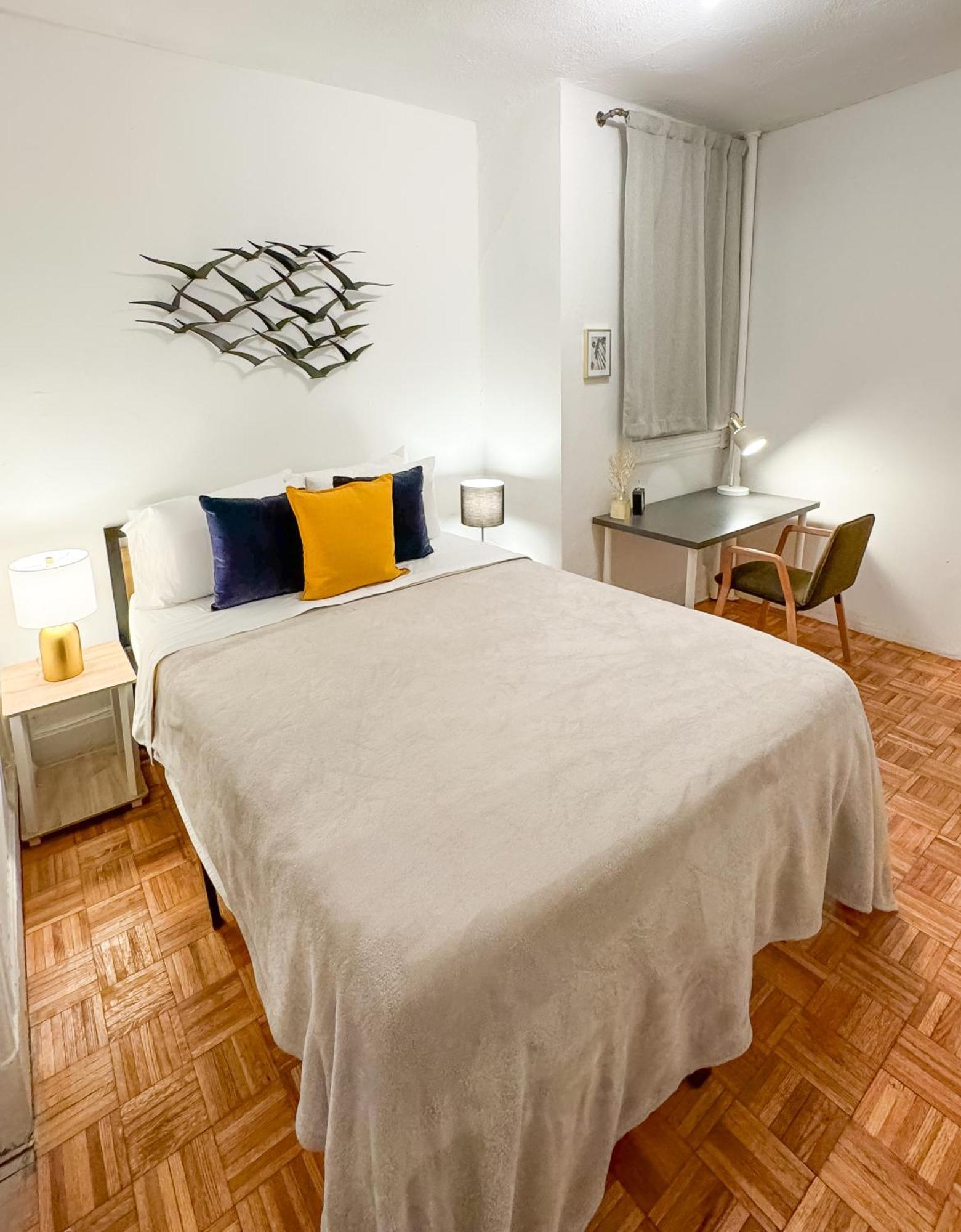 89-2rn 1br In The Upper East Side Apartment *
