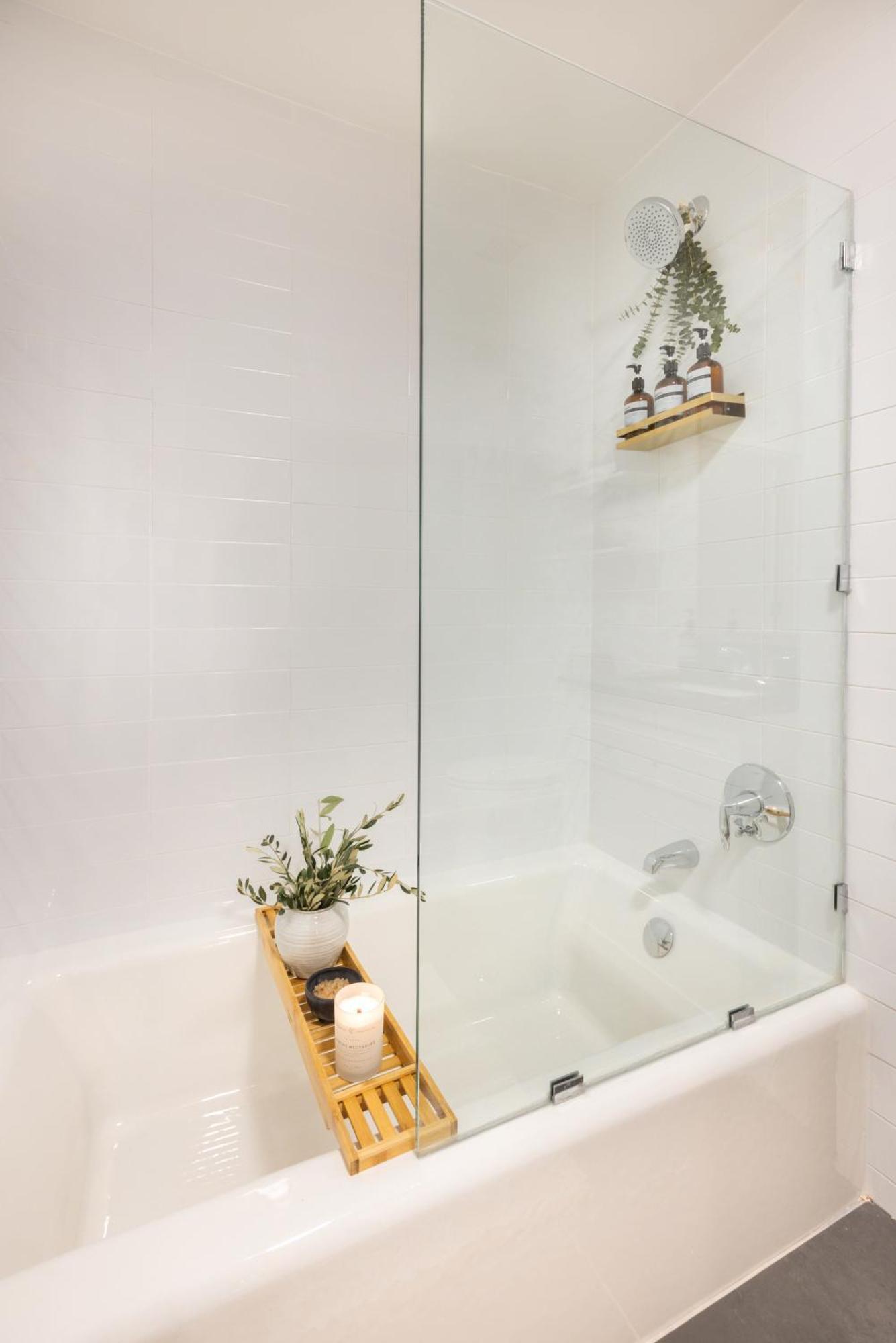 Apartment Designer For 6, Views, Near Times Square!