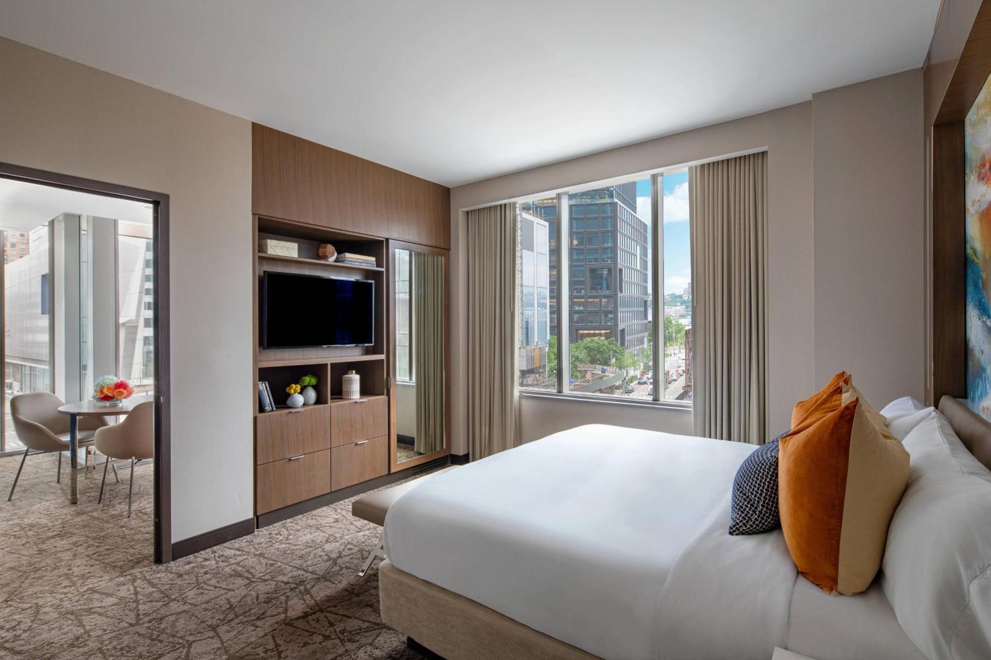 Courtyard Manhattan/midtown West Hotel 4*