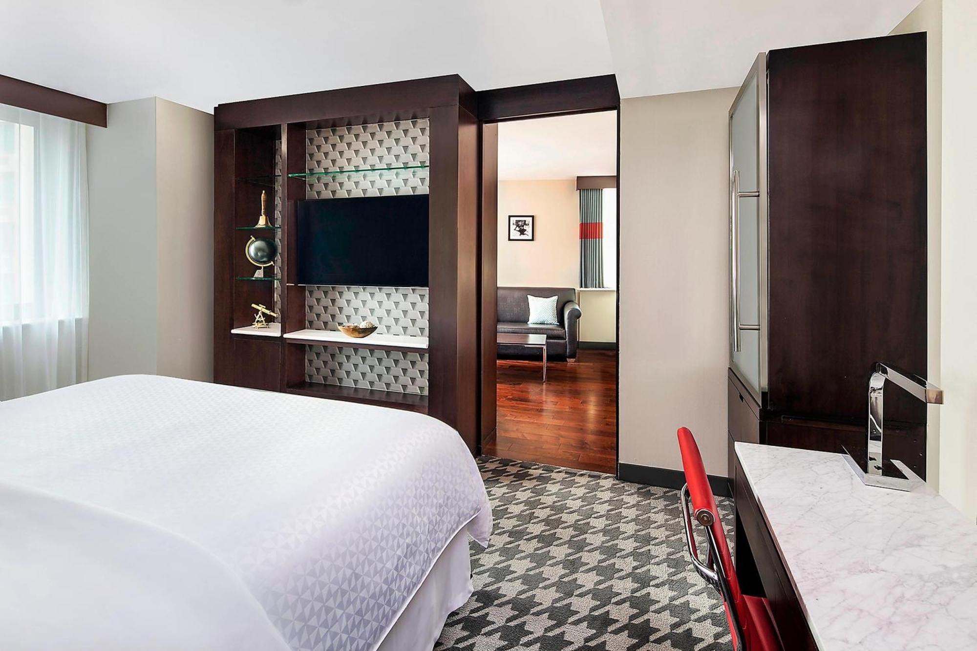 Four Points By Sheraton Downtown