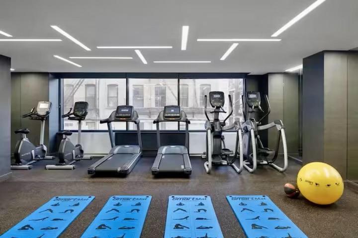 Apartment Hudson Sky Line Manhattan 2 Bedrooms Location *