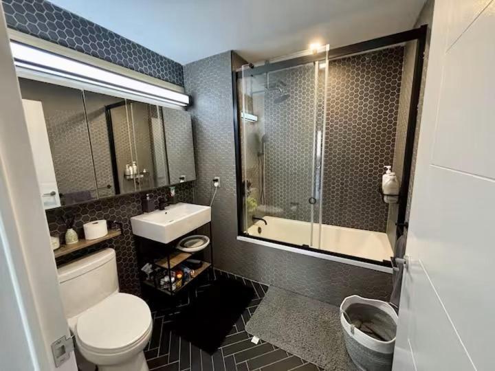Hudson Sky Line Manhattan 2 Bedrooms Location New York
