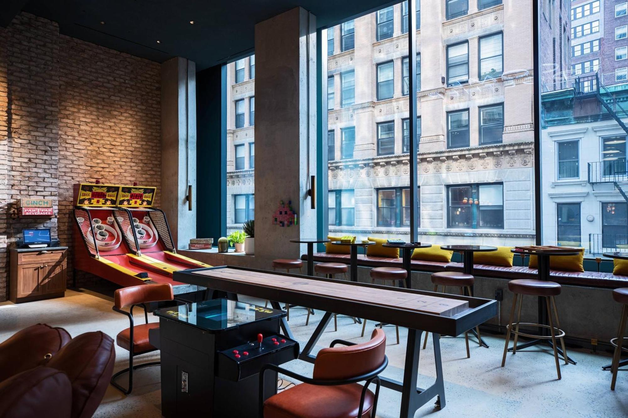 Moxy Nyc Downtown Hotel 4*