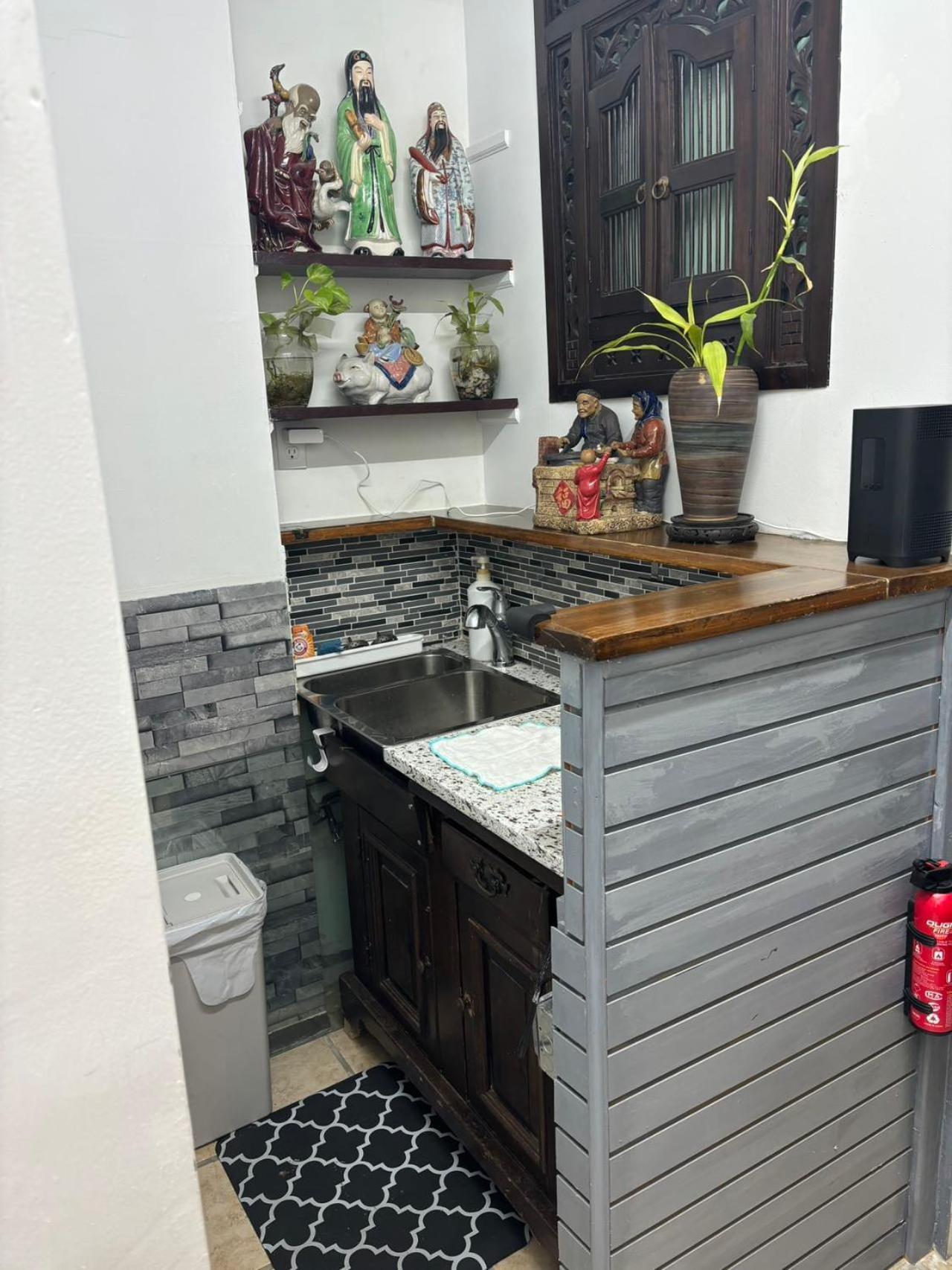 Apartment Moon Lotus Abode
