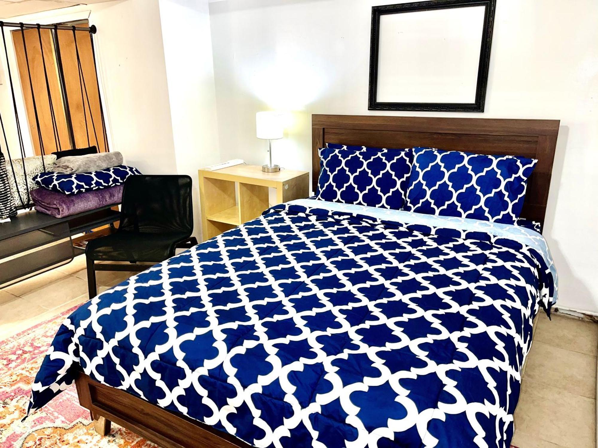 Manhattan Next, Private 2 Bedroom Apt With Backyard In Lic! Apartment New York