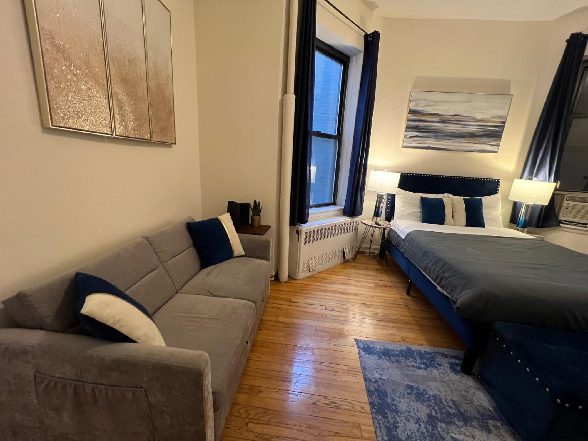 Uws Apartment