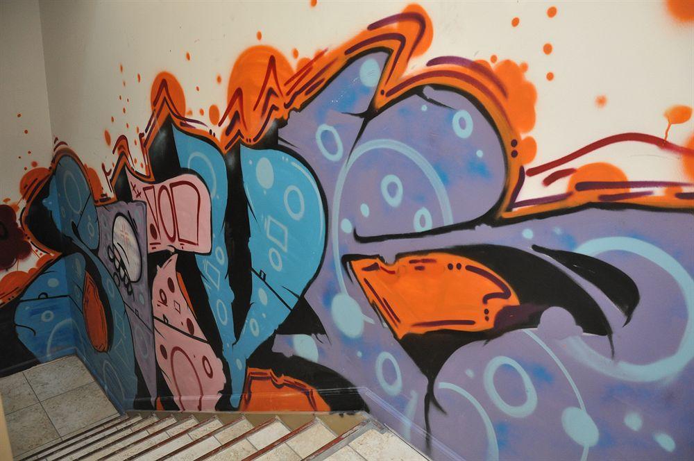 Hostel Ny Moore