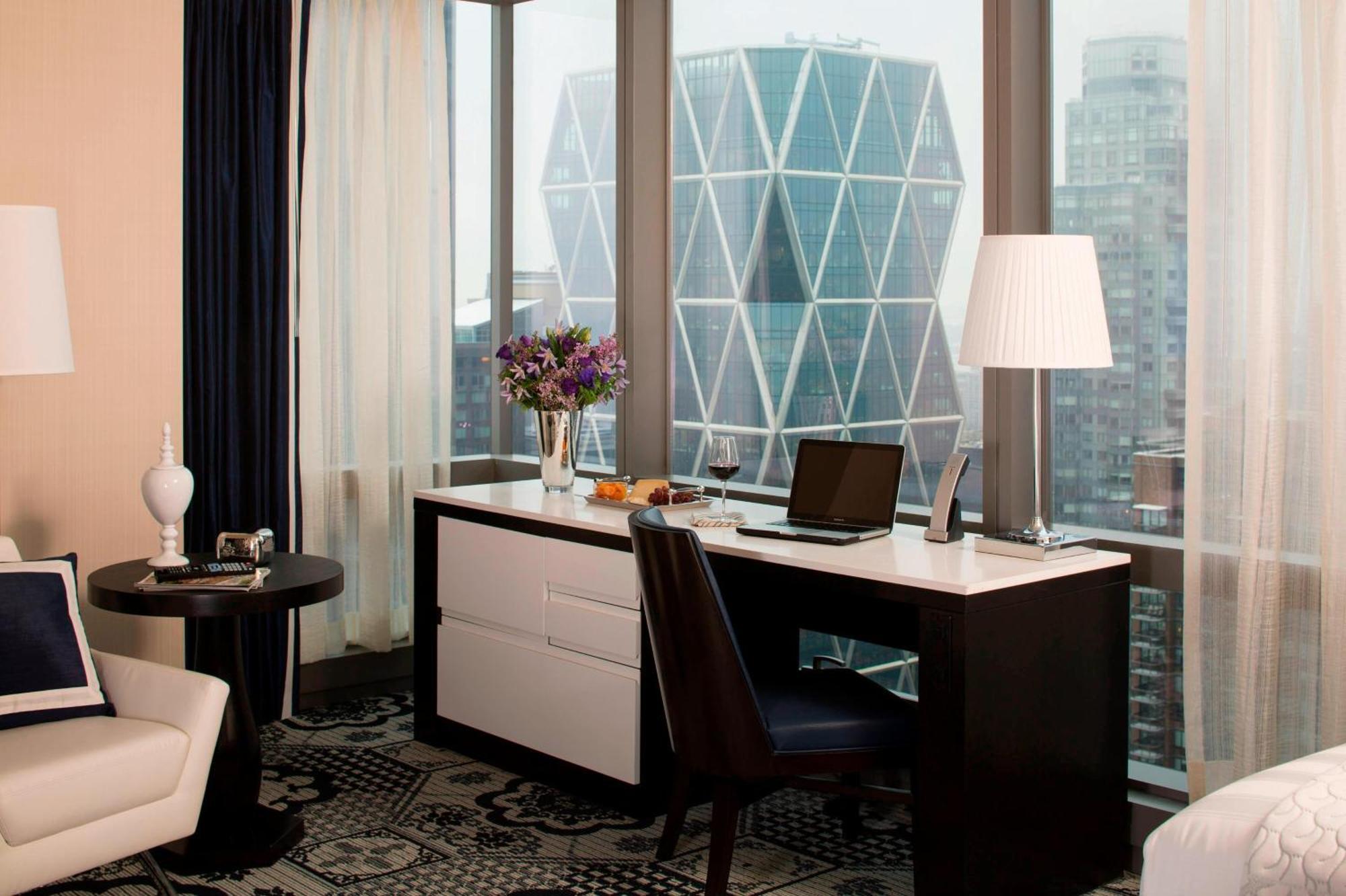 By Marriott Manhattan/central Park Hotel