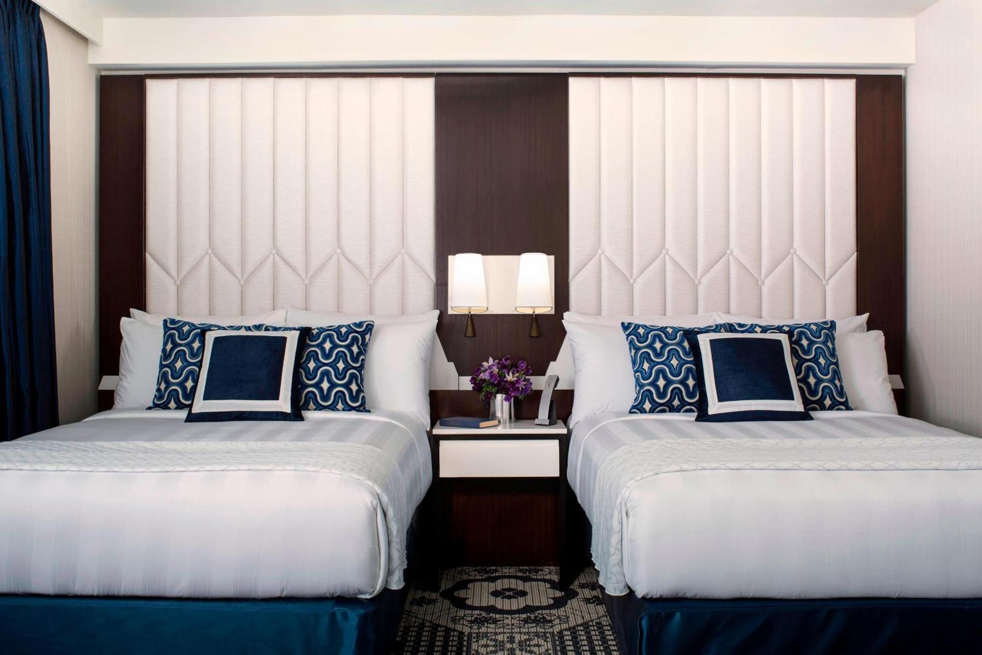 By Marriott Manhattan/central Park Hotel New York