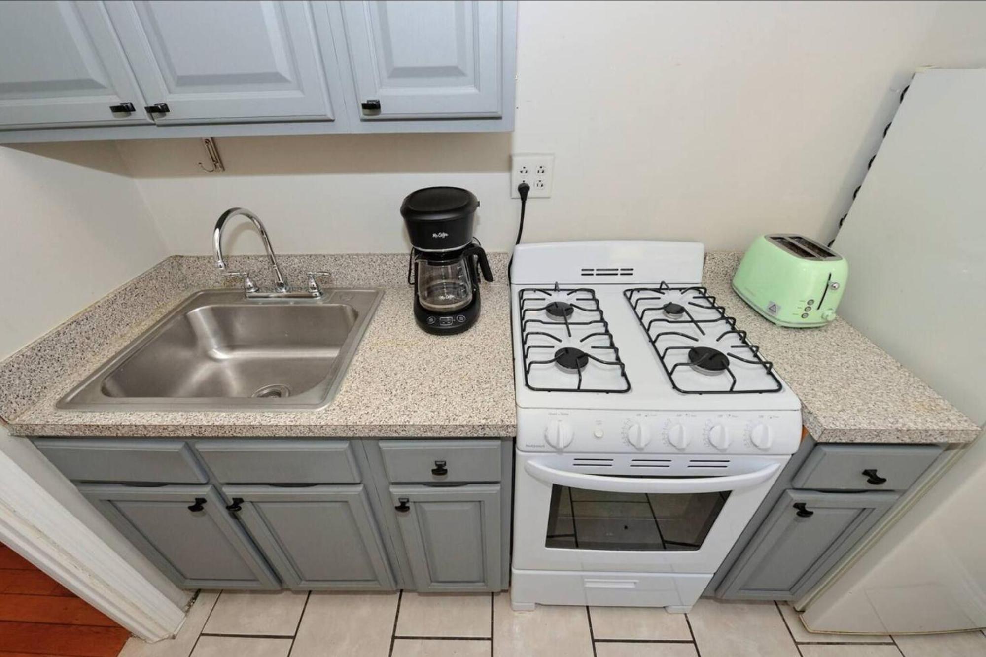 Urban Sunshine Cozy 1-bedroom In Nycs Heart * New York