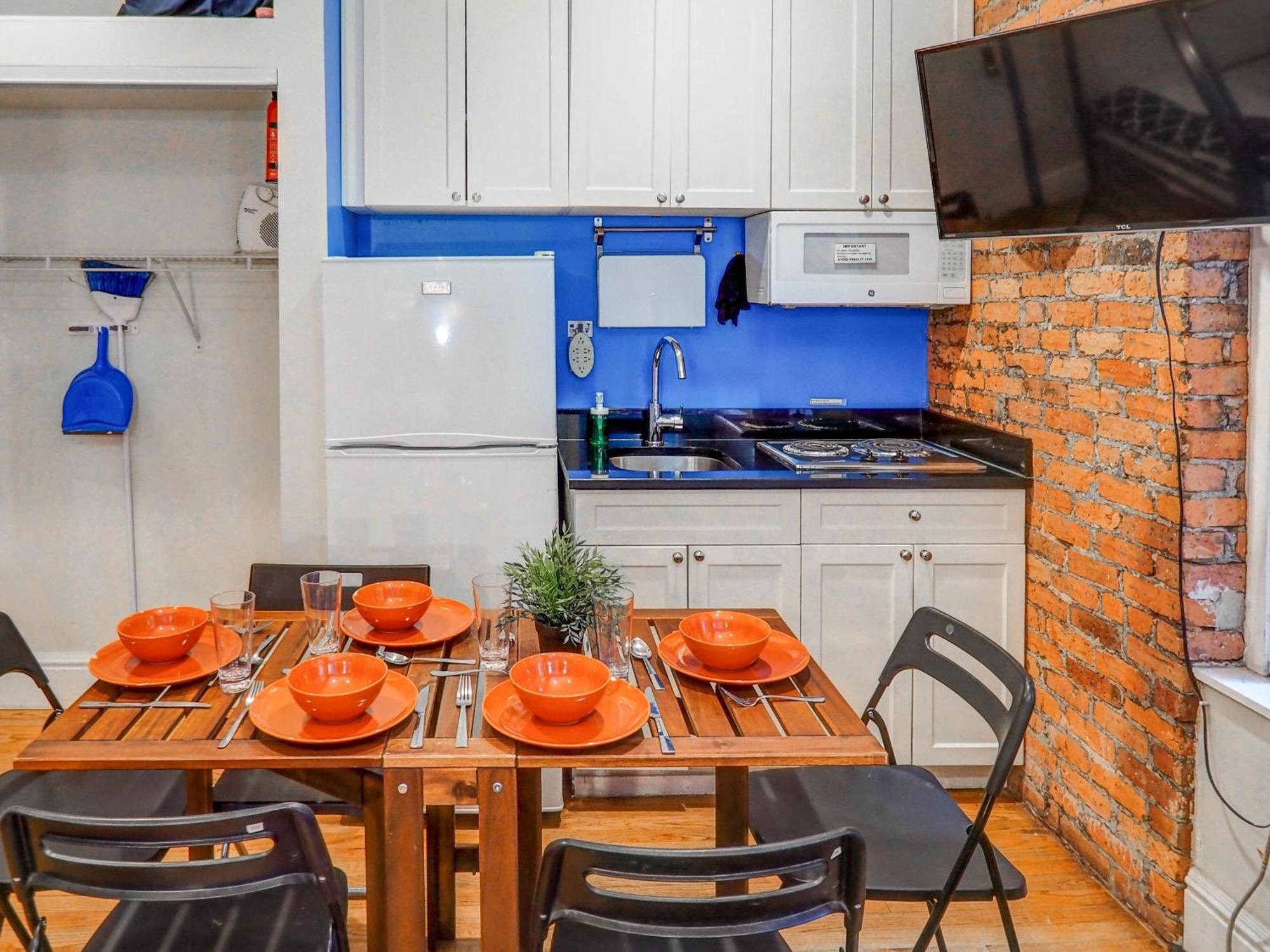 Metropolitan Manhattan Apartment New York
