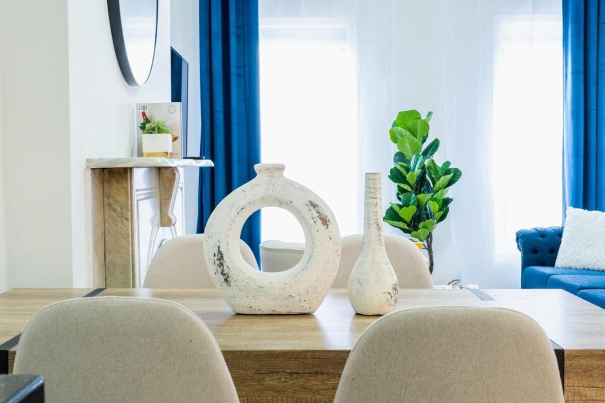1435-4 I 3 Bedrooms 2 Bath Prime Upper East Apartment New York