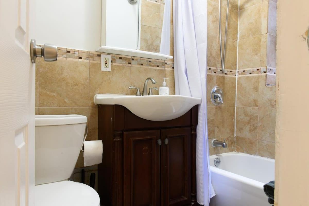 428-2e Newly Furnished 2br New York