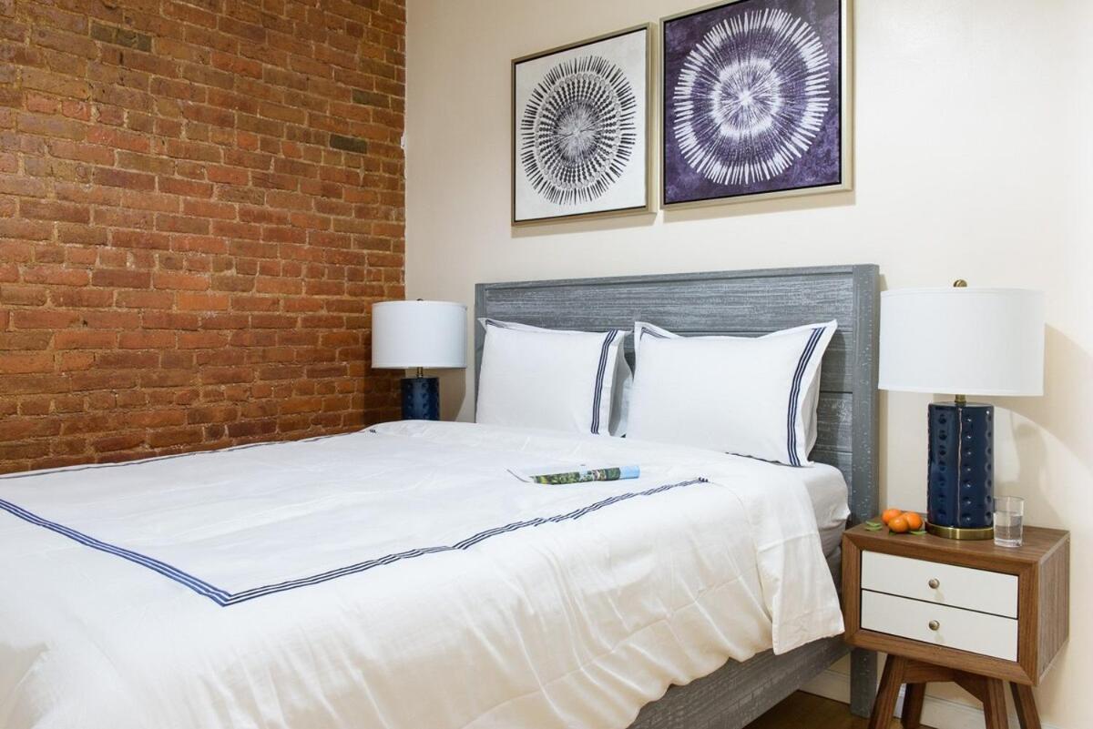 428-4r 2 Bedroom Newly Furnished * New York