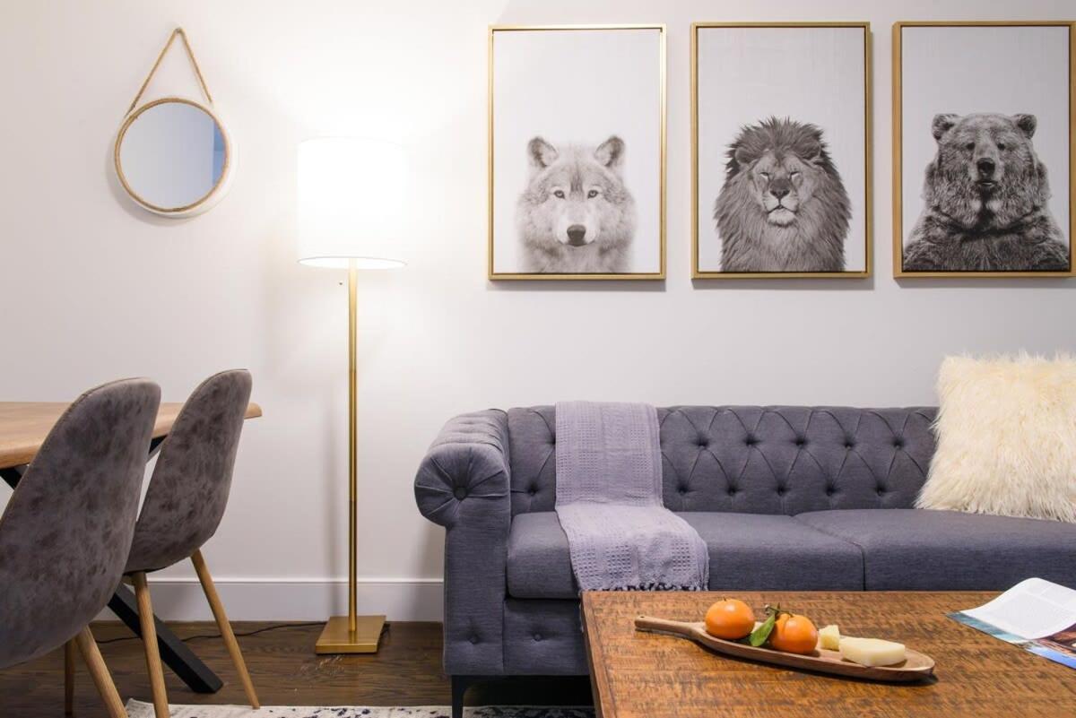 39-3 Newly Renovated 3 Br Apartment
