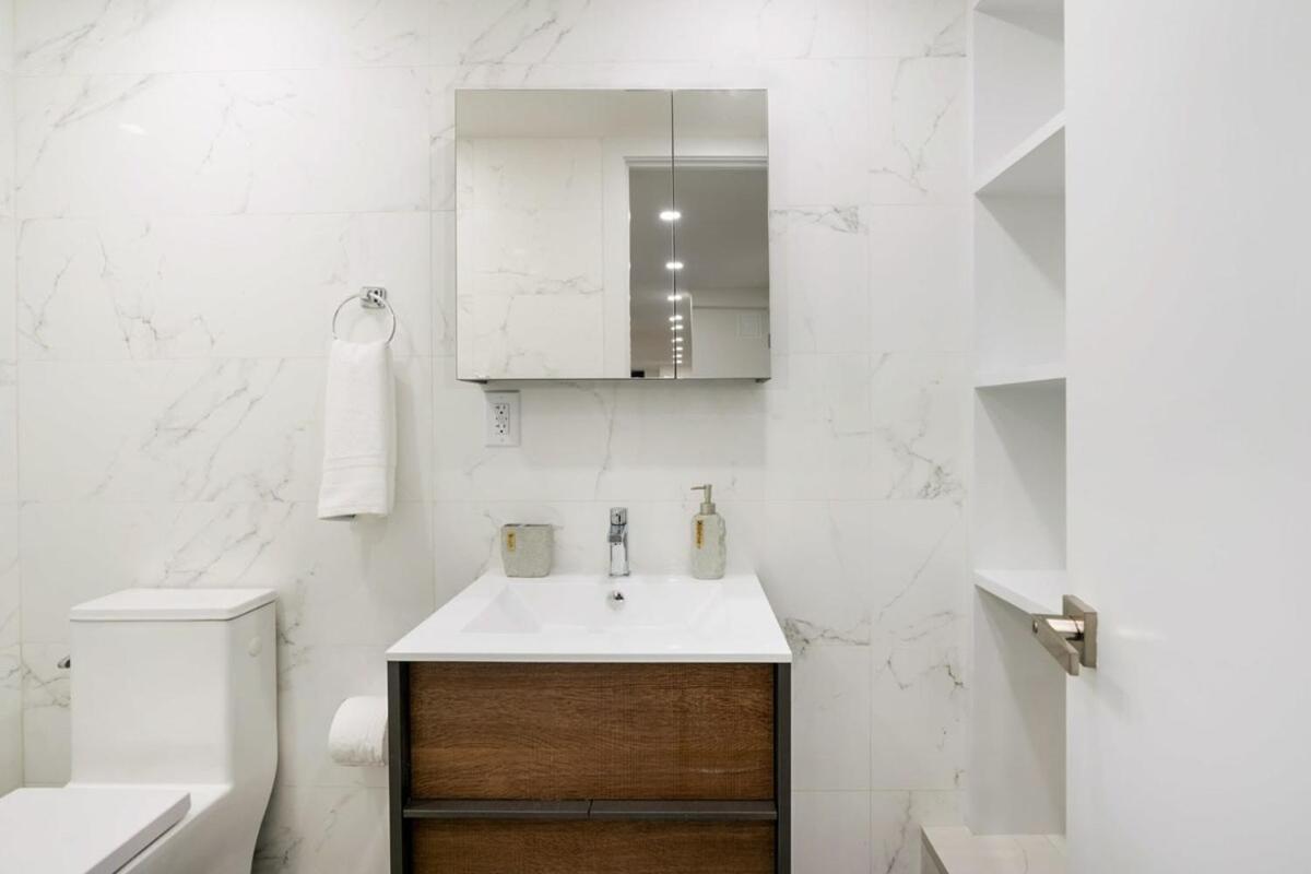 Apartment 317-1d New 2br Duplex Wd Private Backyard *