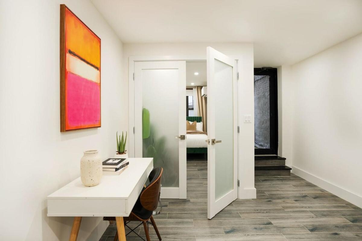 317-1d New 2br Duplex Wd Private Backyard New York