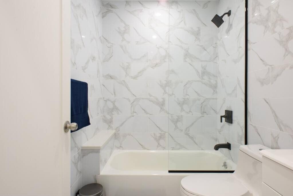 240-14 New Prime Location W&d In Unit New York