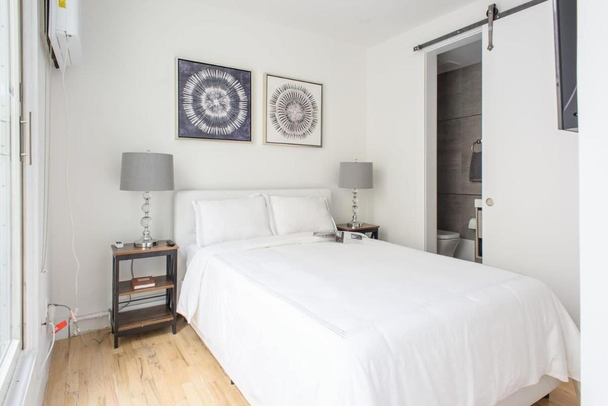 1597-phs New 1br-2bath Ph Duplex Outdoor Deck Apartment *