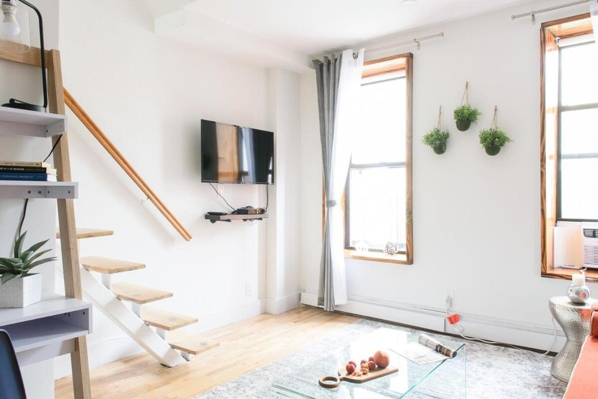 Apartment 1597-phs New 1br-2bath Ph Duplex Outdoor Deck