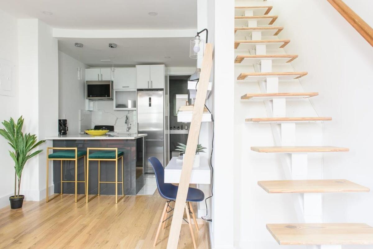 1597-phs New 1br-2bath Ph Duplex Outdoor Deck New York