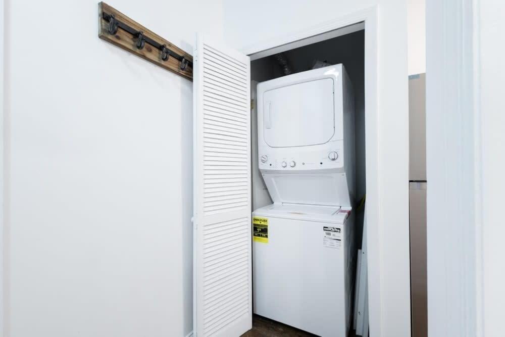 1435-2 3 Bedrooms 2 Bath Wd Ues * New York
