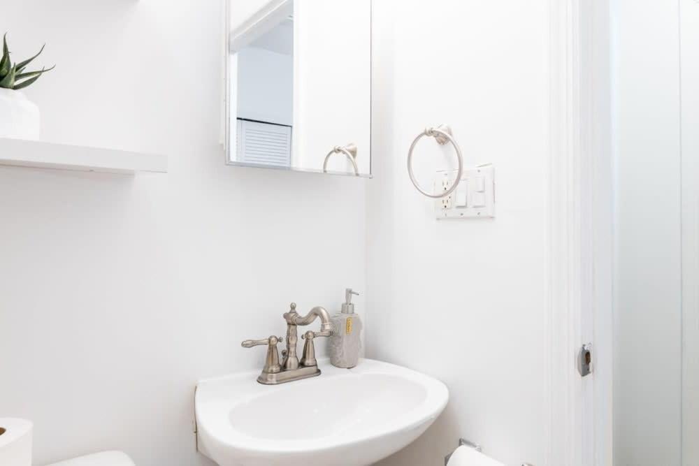 1435-2 3 Bedrooms 2 Bath Wd Ues