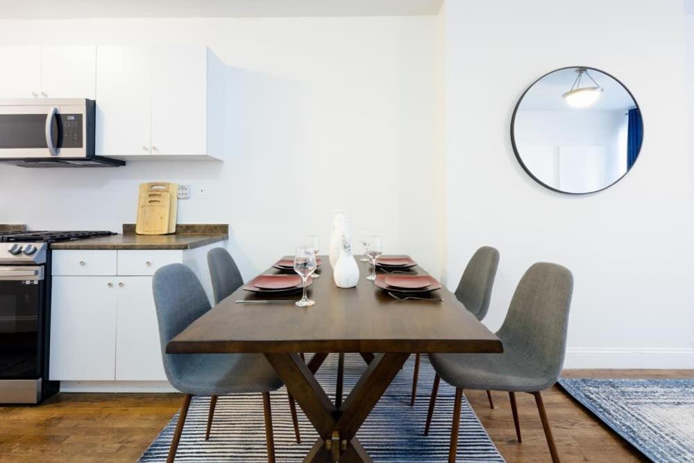 1435-2 3 Bedrooms 2 Bath Wd Ues *