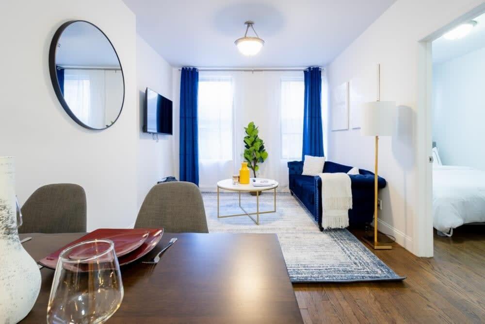 Apartment 1435-2 3 Bedrooms 2 Bath Wd Ues