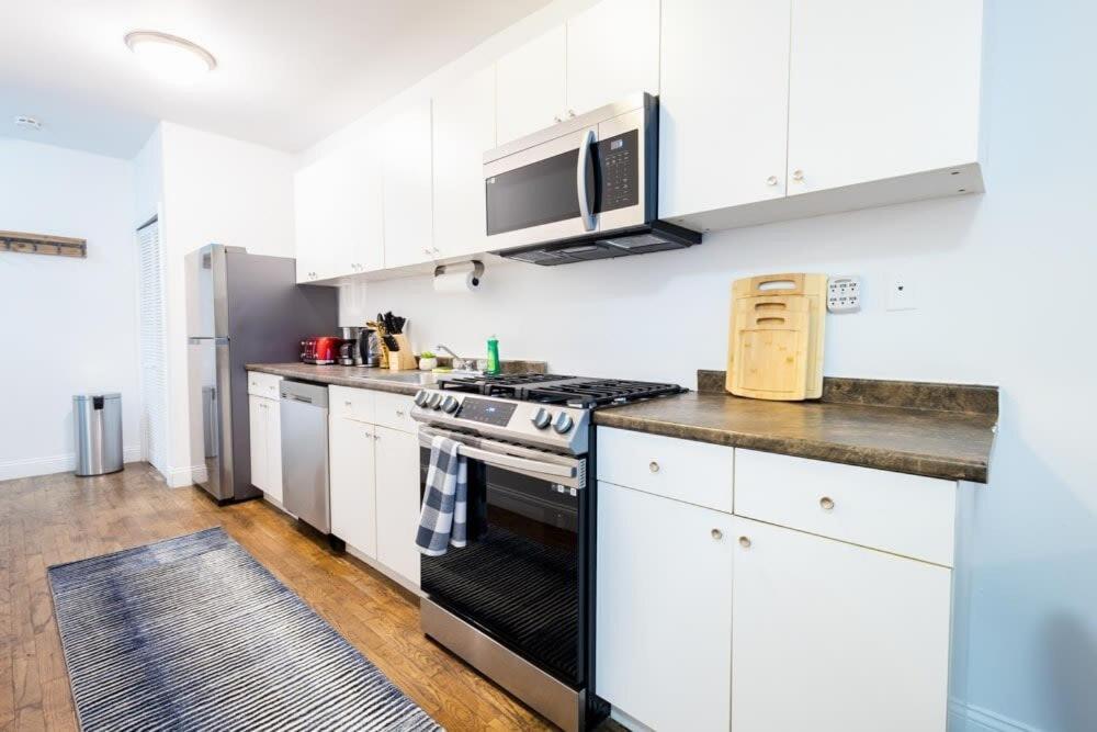Apartment 1435-2 3 Bedrooms 2 Bath Wd Ues New York