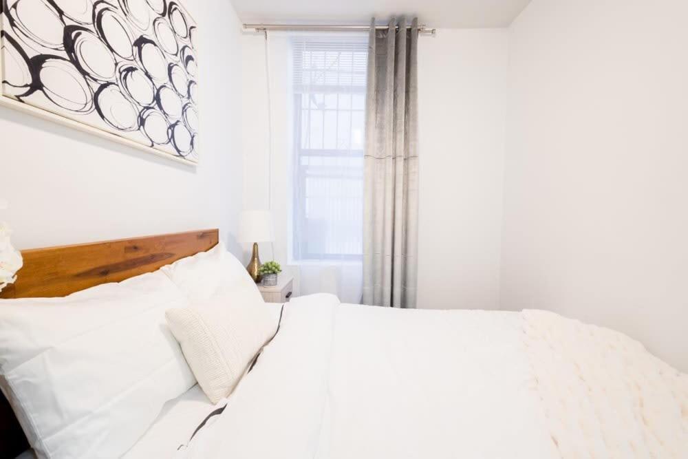 1435-2 3 Bedrooms 2 Bath Wd Ues Apartment