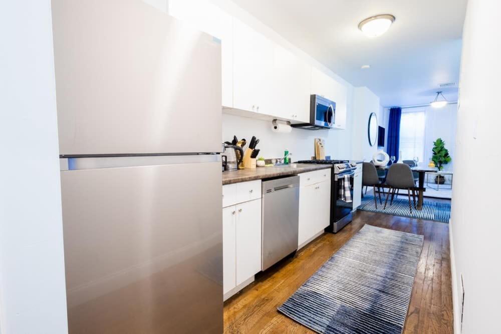 Apartment 1435-2 3 Bedrooms 2 Bath Wd Ues *
