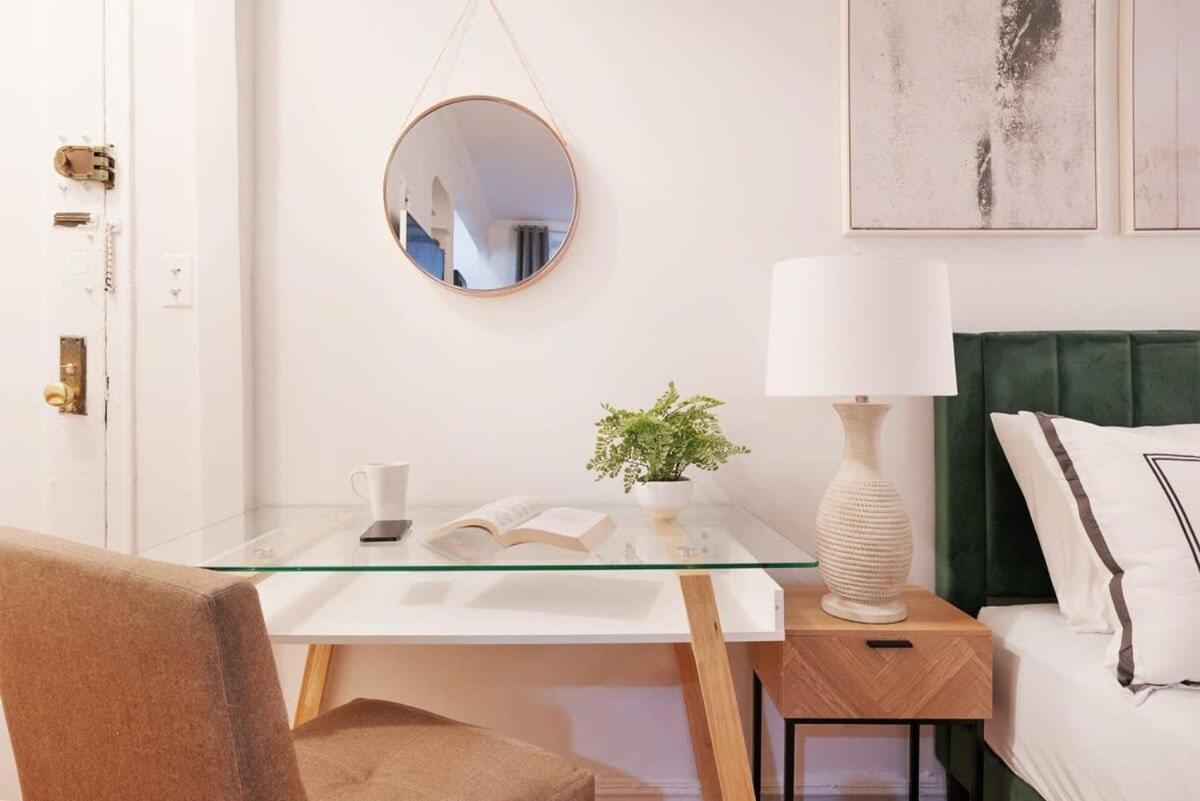105-1g In Park Ave Location *