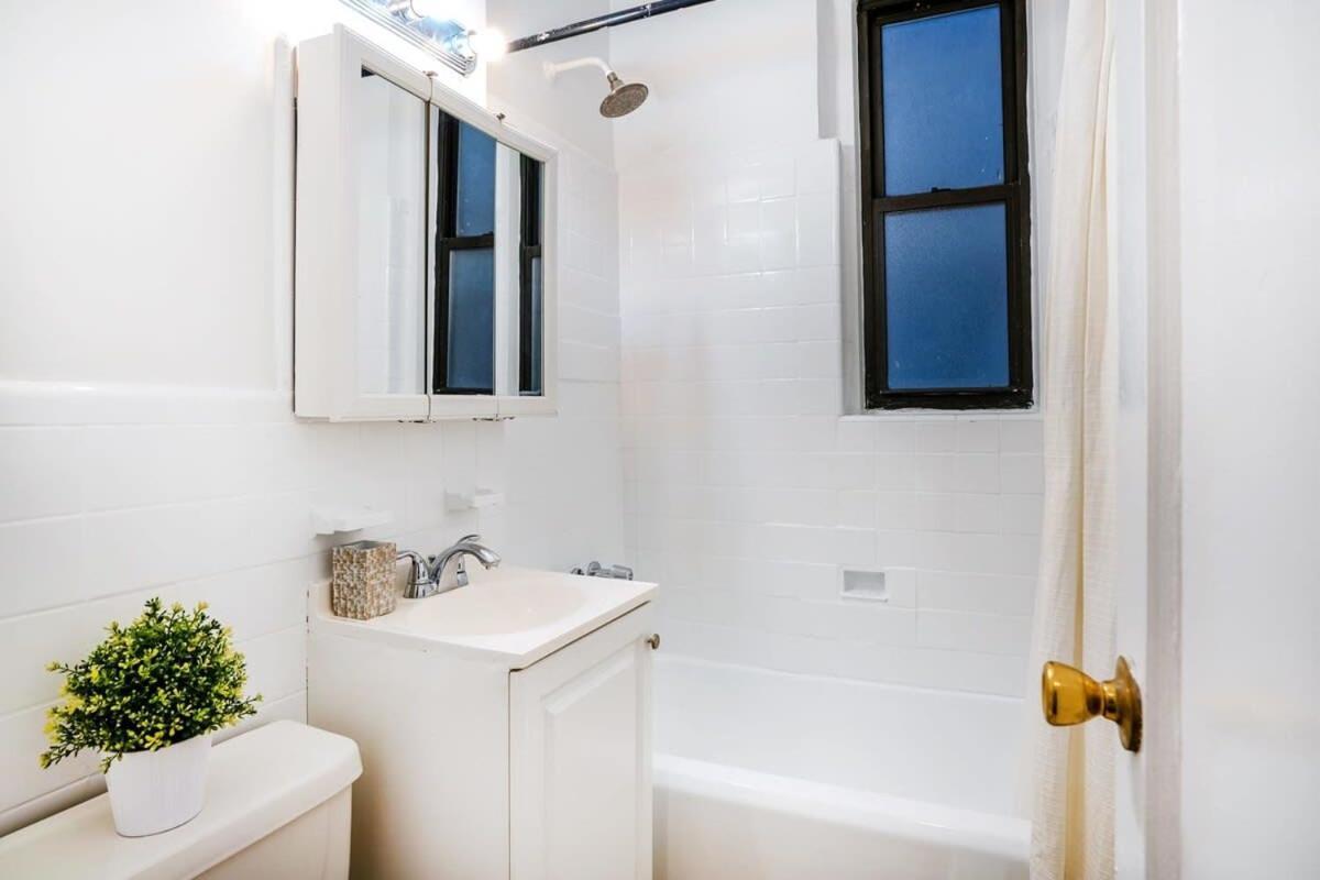 105-1g In Park Ave Location