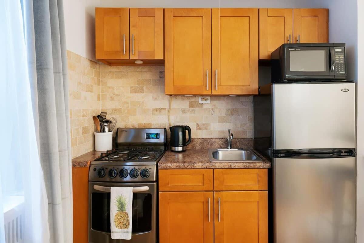 Apartment 105-1g In Park Ave Location *