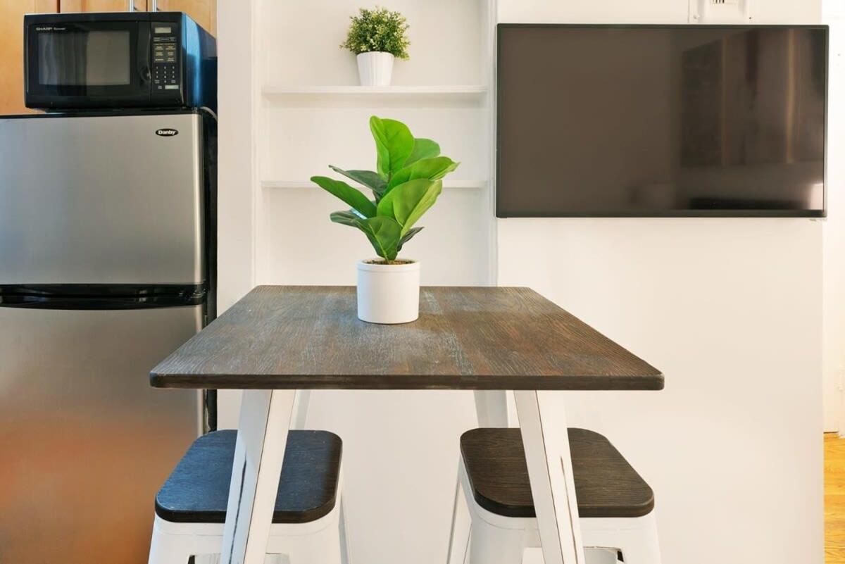 105-1g In Park Ave Location