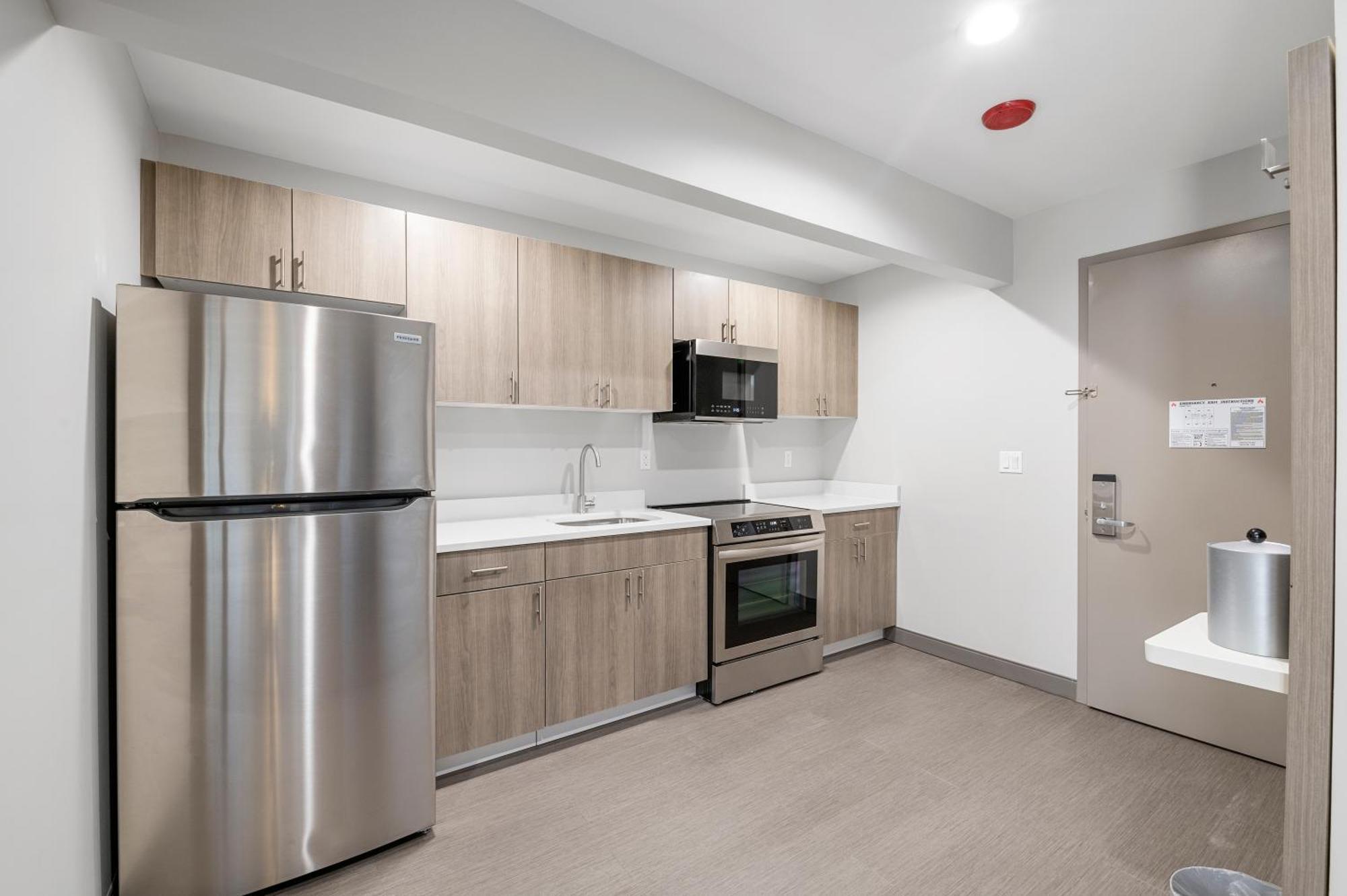 Express & Bronx - Nyc By Ihg Hotel