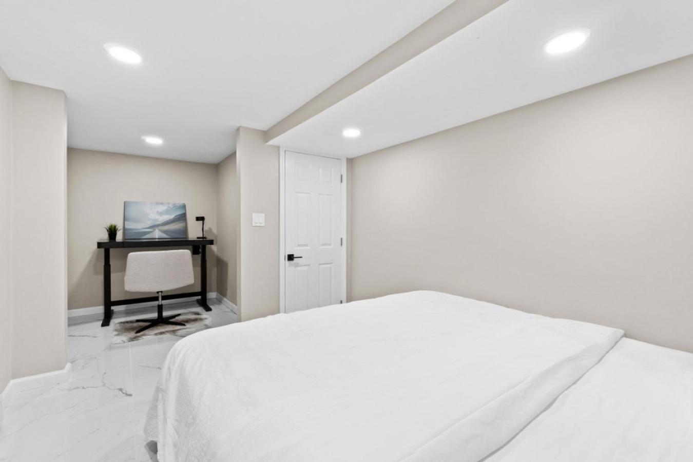 White Marble Retreat Nyc New York