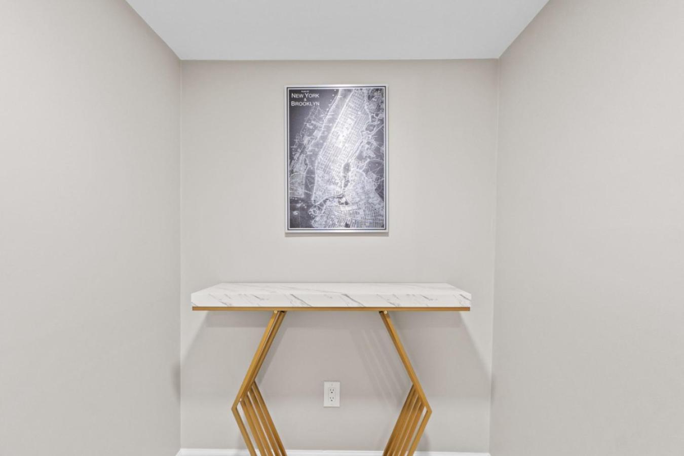 White Marble Retreat Nyc Holiday home *