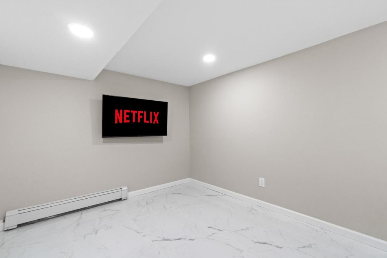 White Marble Retreat Nyc Holiday home *