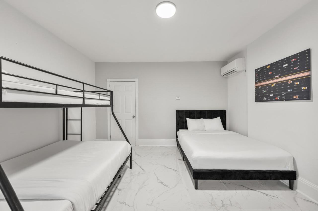 Cozy Urban Escape I Near Nyc Holiday home New York