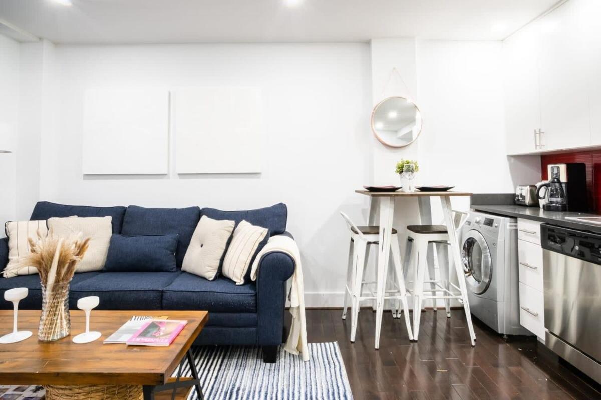 Apartment 809-3b With A Balcony By Columbus Circle New York