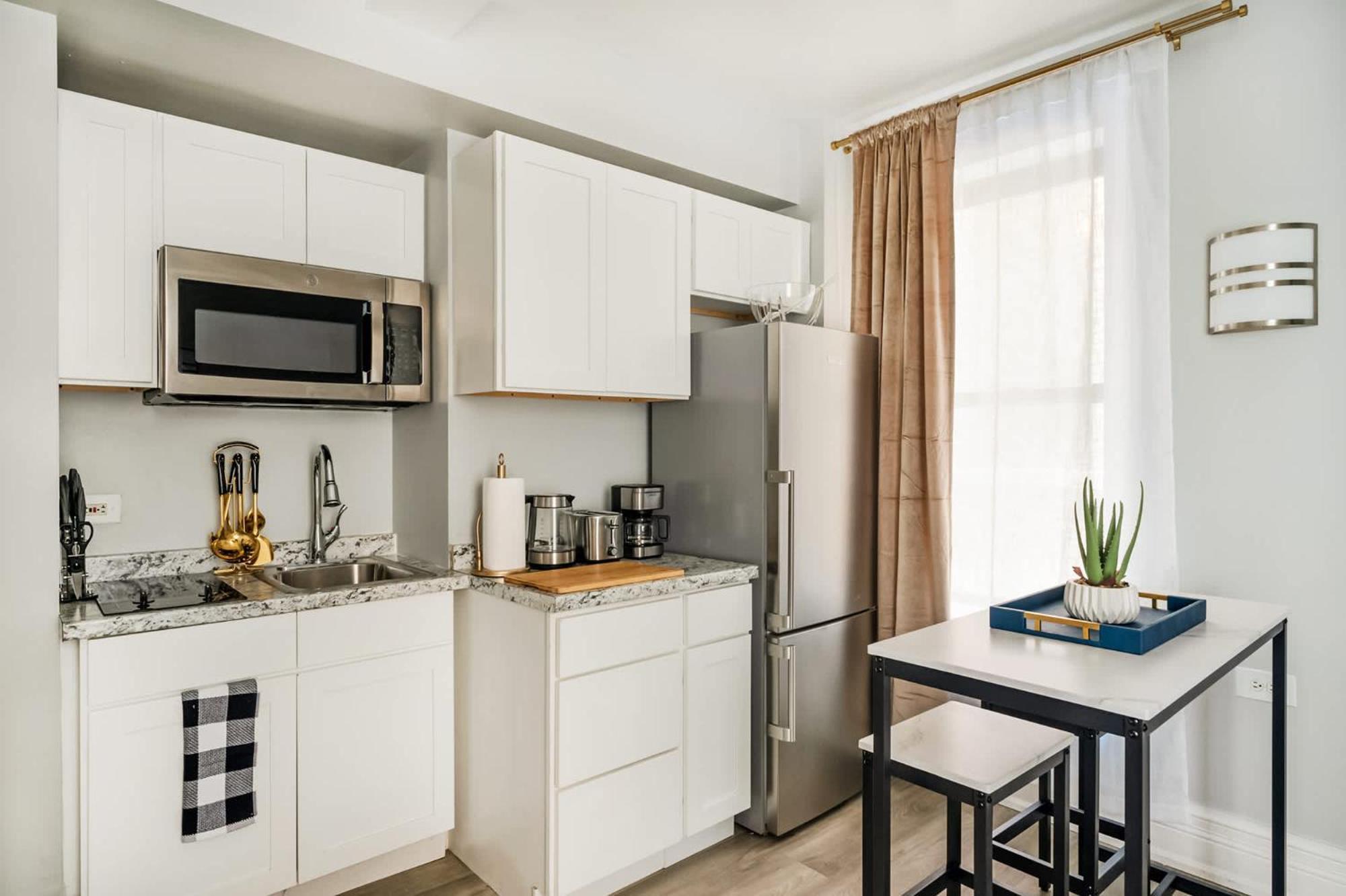 73-1406 New 1br 1bth Uws Doorman Gym *