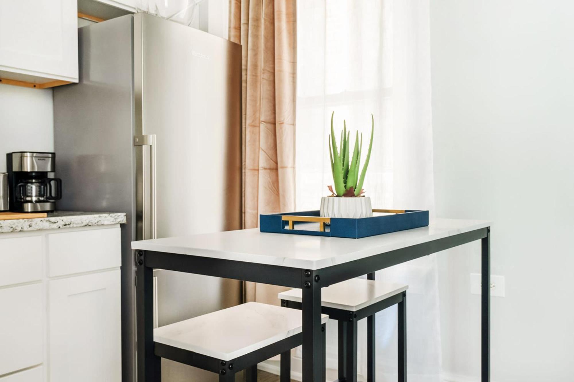 73-1406 New 1br 1bth Uws Doorman Gym * New York