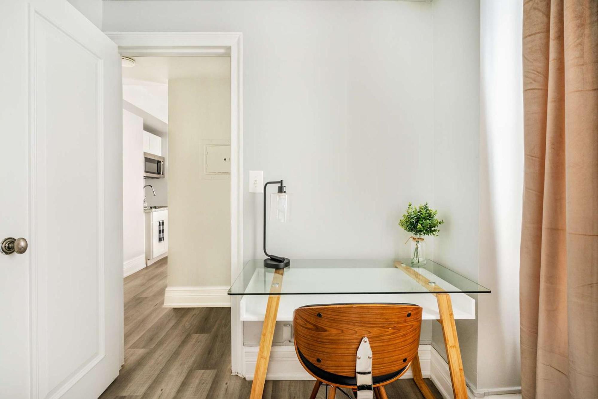 73-1406 New 1br 1bth Uws Doorman Gym Apartment New York