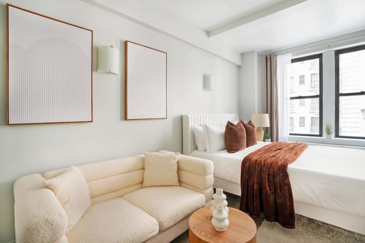 73-1004 New Uws Doorman Gym Apartment New York
