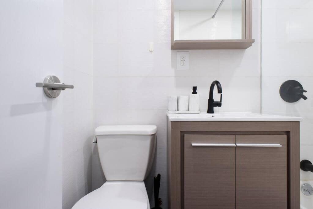 69-3d Charm Prime Lower East Side Brand New 1br Apartment New York