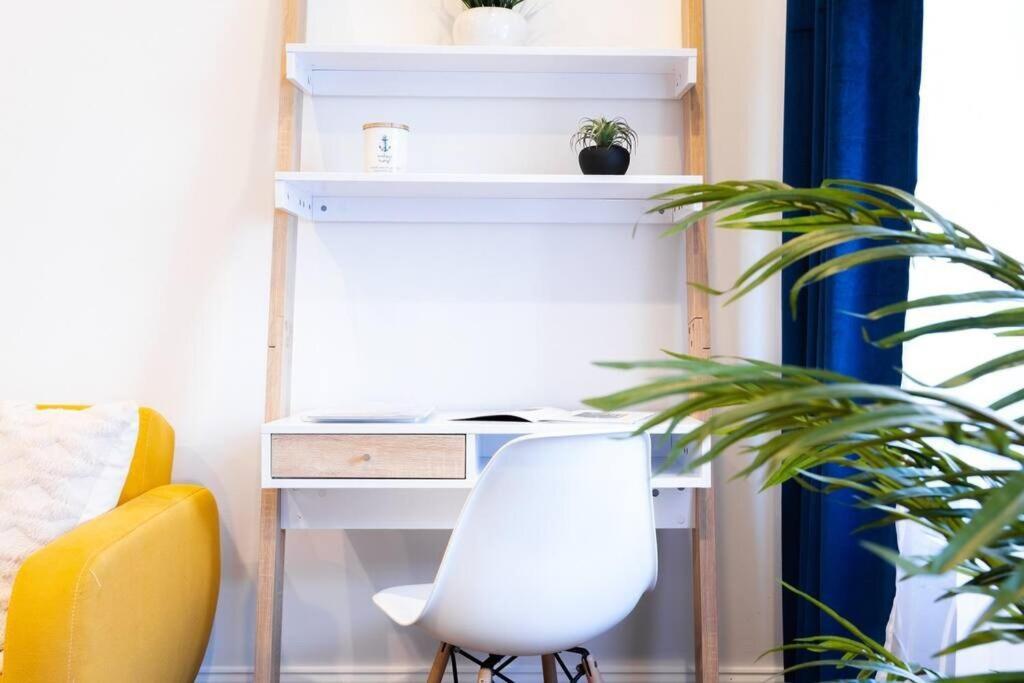 69-3c Stylish Lower East Side 1br *