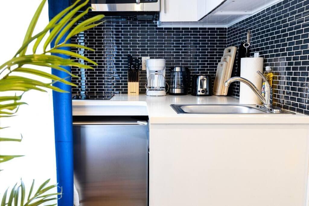 Apartment 69-3c Stylish Lower East Side 1br New York