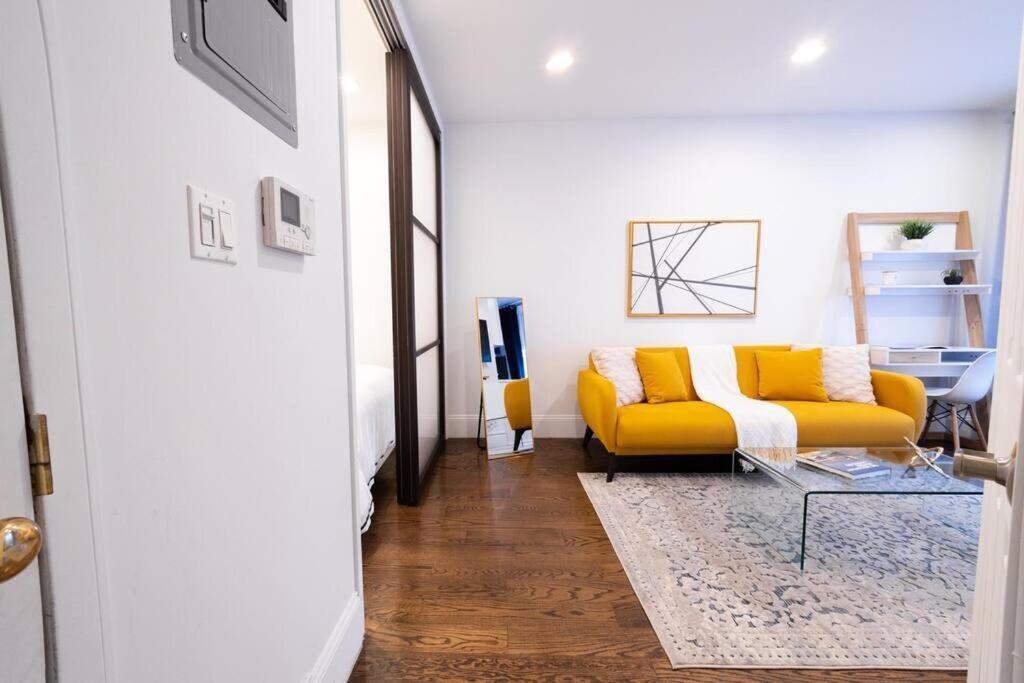 69-3c Stylish Lower East Side 1br *